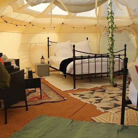 Tal-Y-Fan Farm 6M Stargazer Tent Bridgend (Wales) Exterior foto